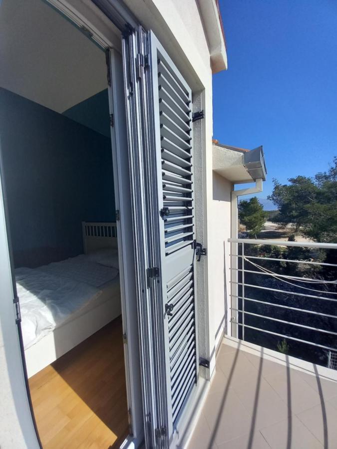 25 King'S Landing In Supetar Apartment Exterior photo